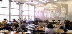 慶應義塾大学内壁画「デモクラシー」